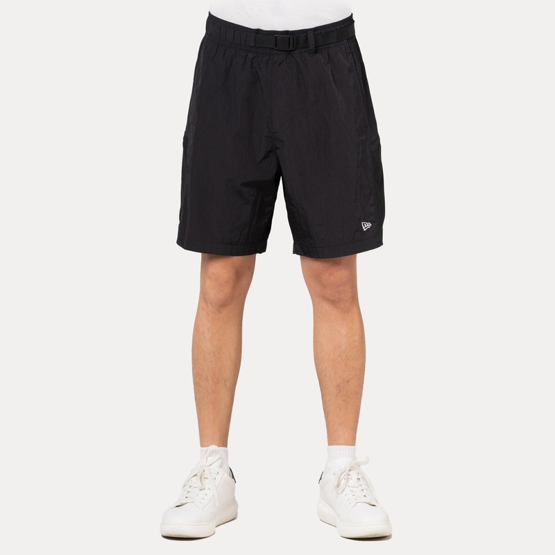 NEW ERA OUTDOOR NATURAL LOGO BLACK UTILITY SHORTS