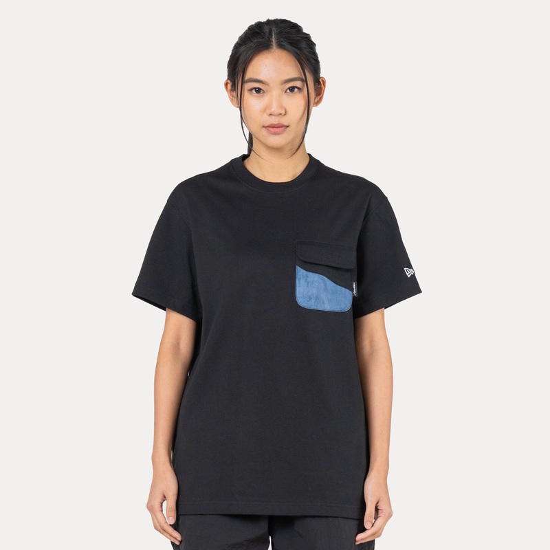 NEW ERA SAVOR THE MOMENT – SEA BREEZE BLACK REGULAR SHORT SLEEVE T-SHIRT