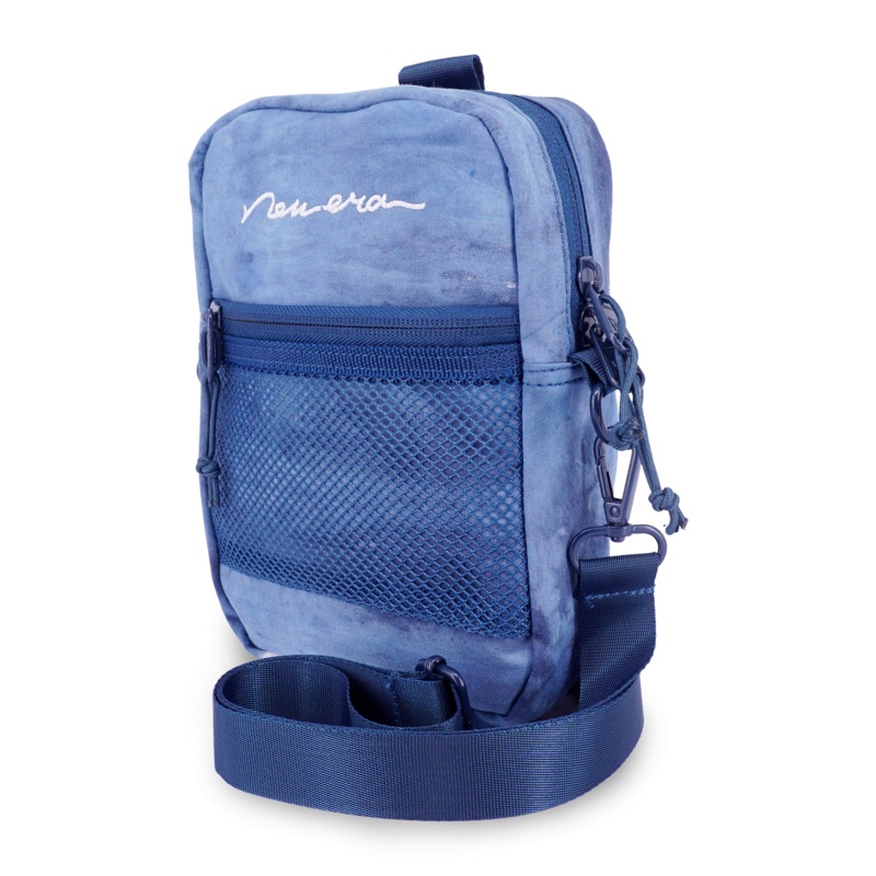 NEW ERA SAVOR THE MOMENT – SEA BREEZE MULTI BLUE SHOULDER POUCH BAG