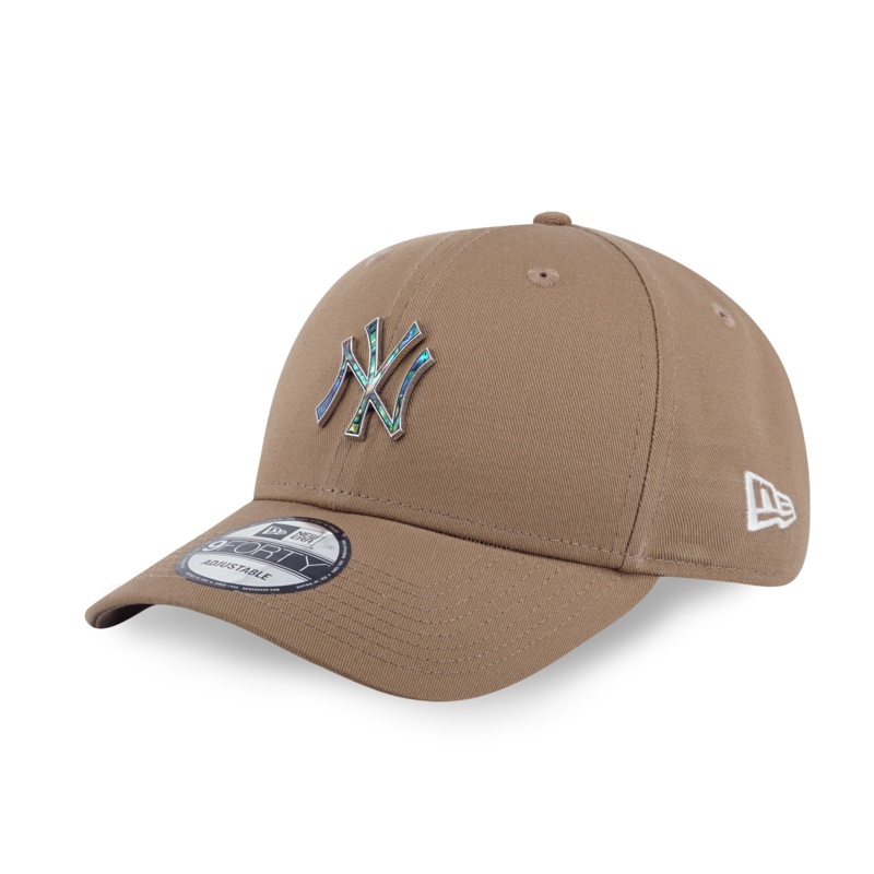 NEW YORK YANKEES SAVOR THE MOMENT – GLISTEN GLOW KHAKI 9FORTY CAP