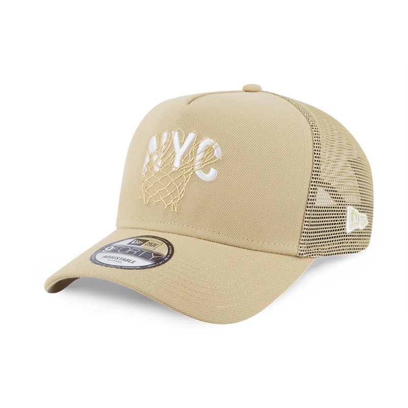 NEW ERA BASKETBALL CLUB NYC OATMILK 9FORTY AF TRUCKER CAP