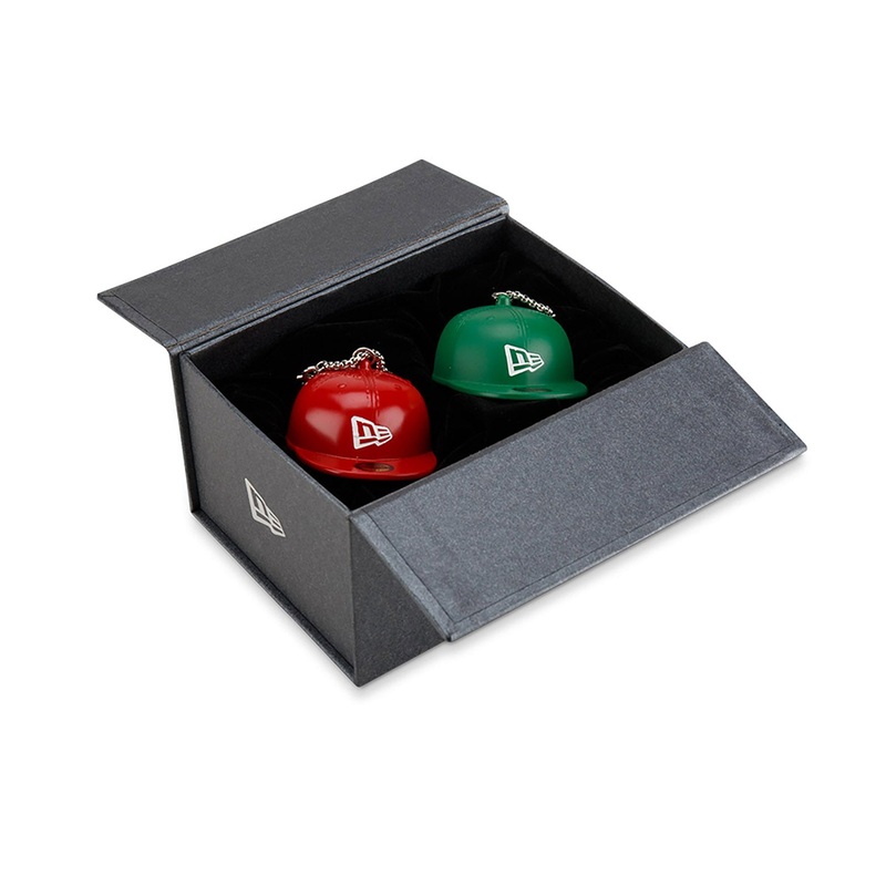 NEW ERA 2 PACK RED AND GREEN 59FIFTY CAP ORNAMENT
