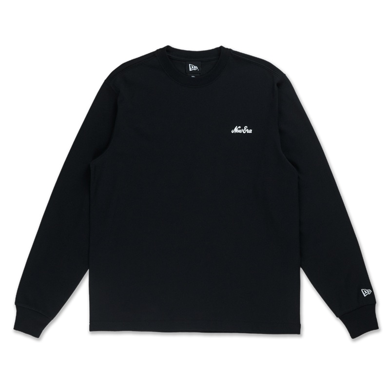 NEW ERA TIMELESS MINIMAL SCRIPT BLACK LONG SLEEVE T-SHIRT