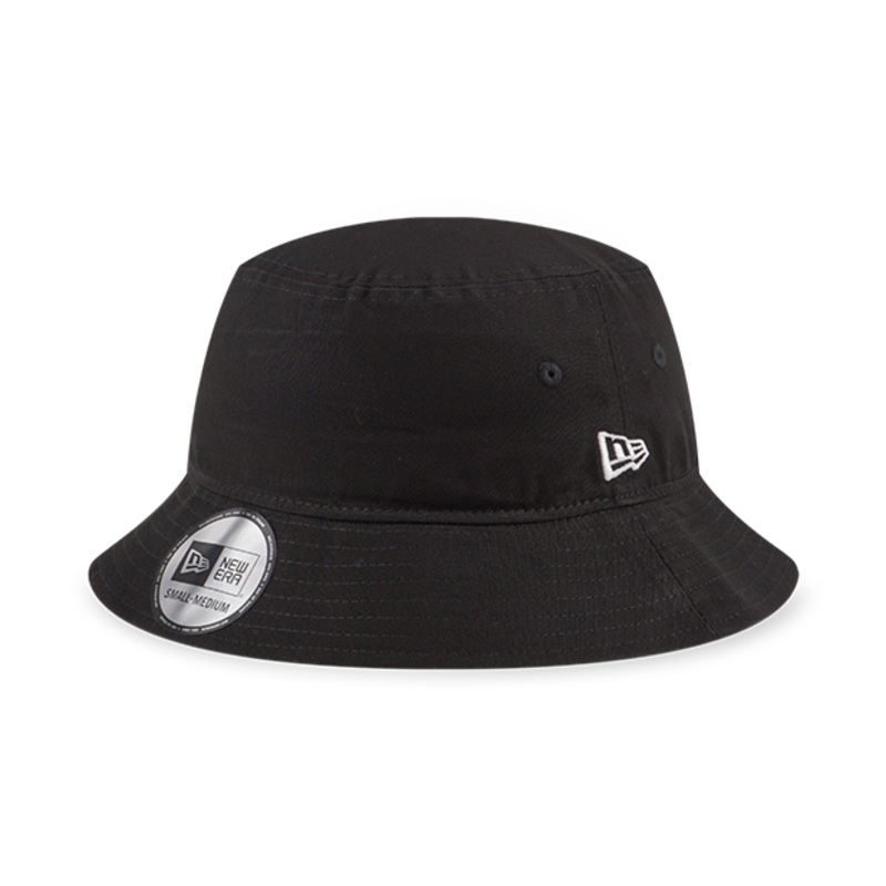 BASIC ESSENTIAL NEW ERA BLACK BUCKET 01