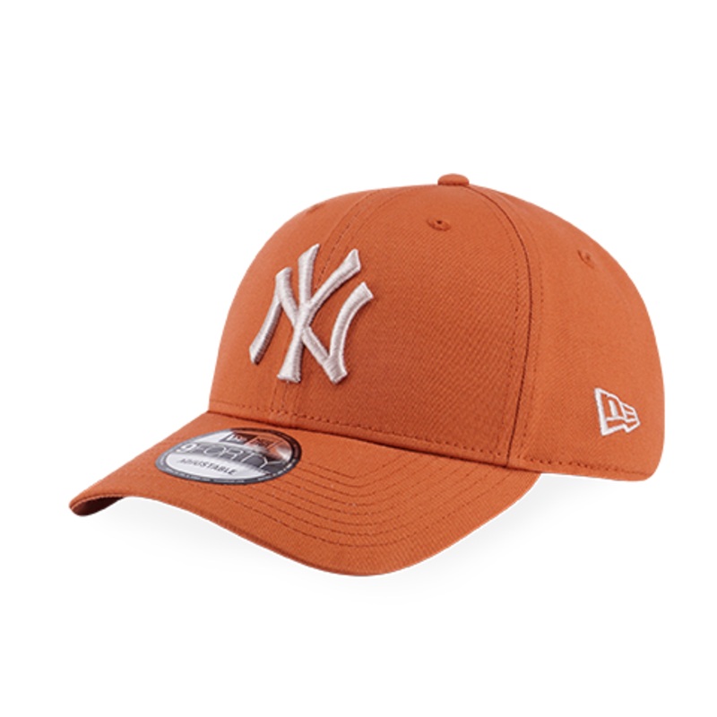 LEAGUE ESSENTIAL NEW YORK YANKEES RED WOOD 9FORTY CAP
