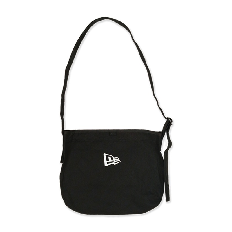 NEW ERA BLACK CANVAS SHOULDER BAG