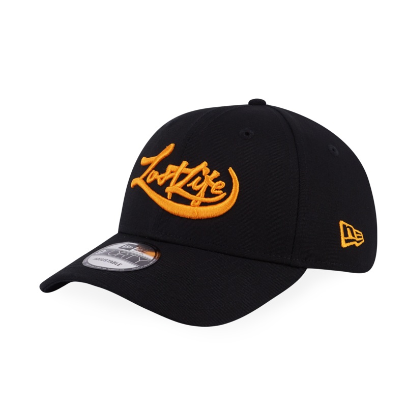 NEW ERA X LOST LIFE (POKI) BLACK 9FORTY CAP