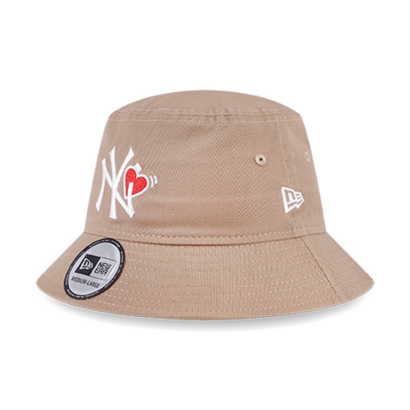 VALENTINE – WITH HEART NEW YORK YANKEES KHAKI BUCKET 01