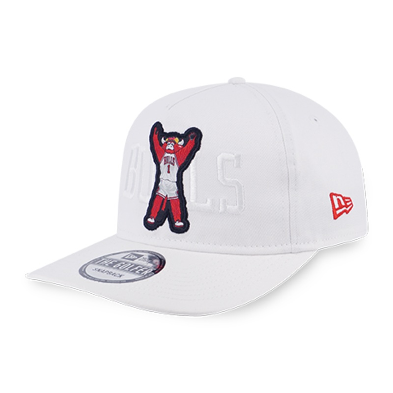 NBA MASCOT CHICAGO BULLS WHITE GOLFER CAP