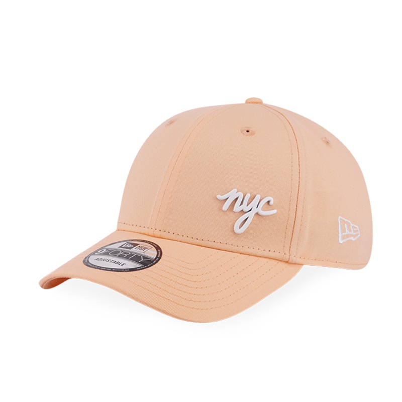 NEW ERA NYC METAL BADGE PEACH 9FORTY CAP