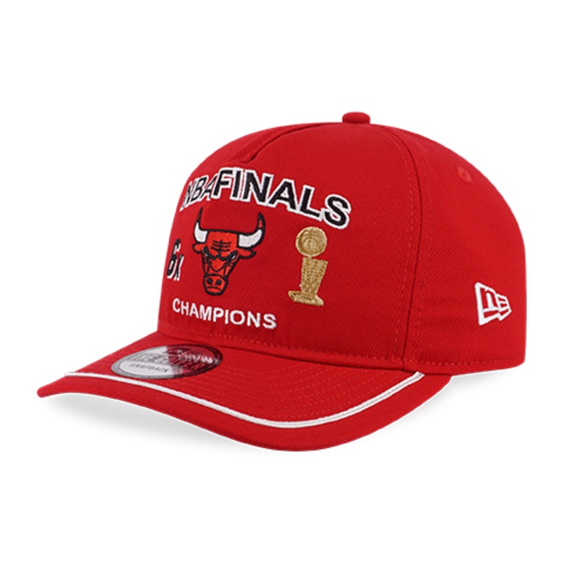 NBA CHICAGO BULL SCARLET GOLFER PCV CAP