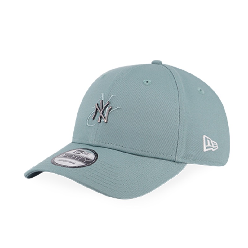 NEW YORK YANKEES MINI ROUGH METAL BADGE BEACH KISS BLUE 9FORTY CAP