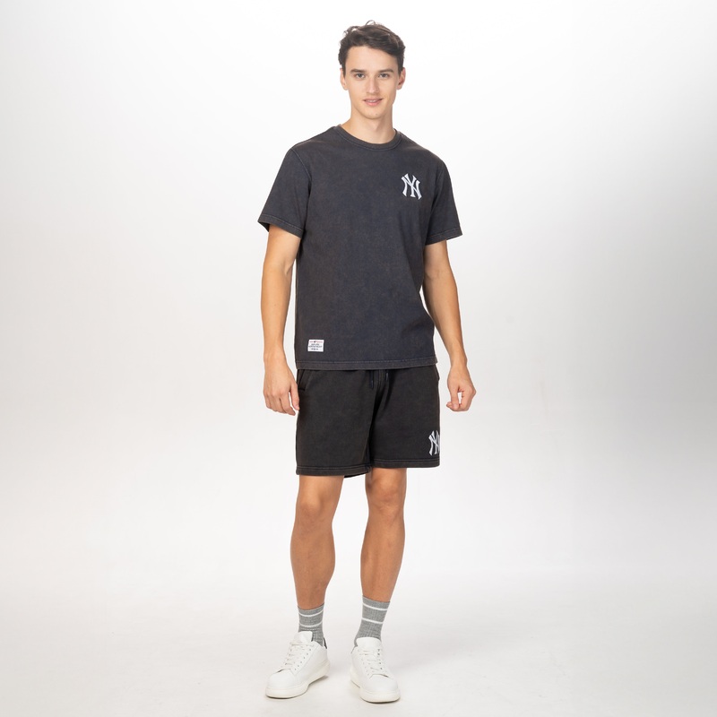 NEW ERA BROKEN WORLD-ACID WASH NEW YORK YANKEES NAVY KNIT SHORTS