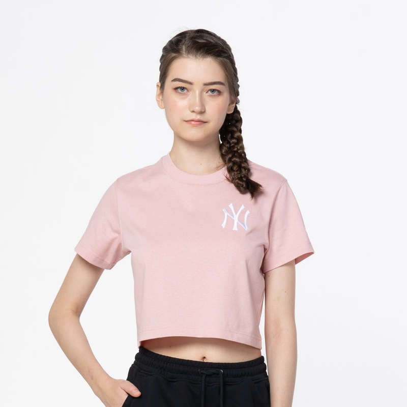 NEW YORK YANKEES COLOR STORY PINK ROUGE WOMEN CROP TEE