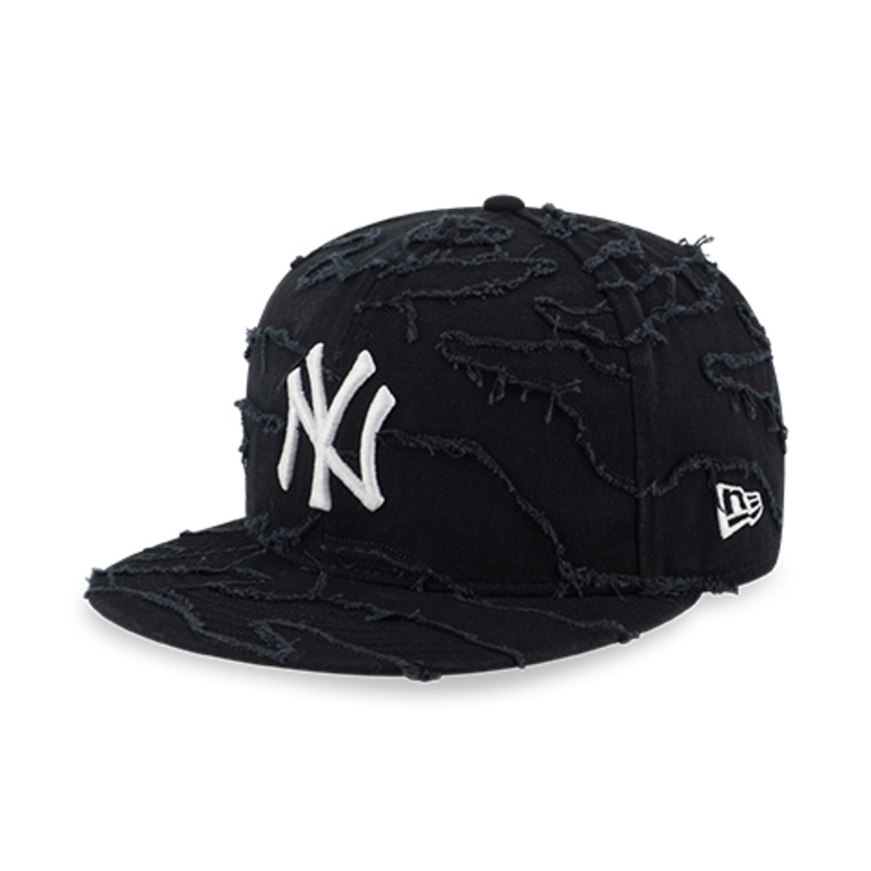 NEW YORK YANKEES DESTROYED CAMO BLACK 9FIFTY CAP