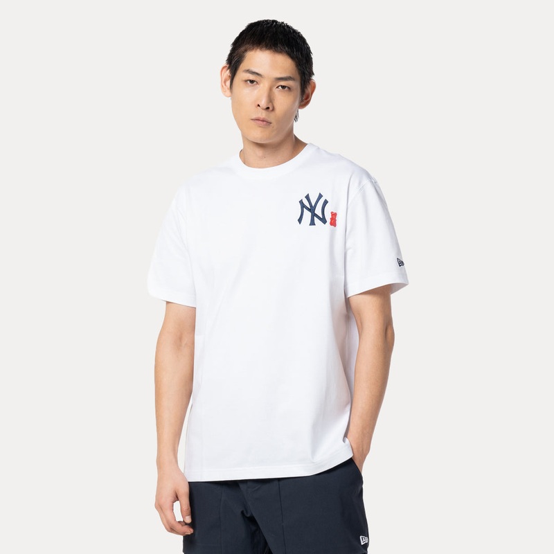 NEW YORK YANKEES BEAR WHITE REGULAR SHORT SLEEVE T-SHIRT