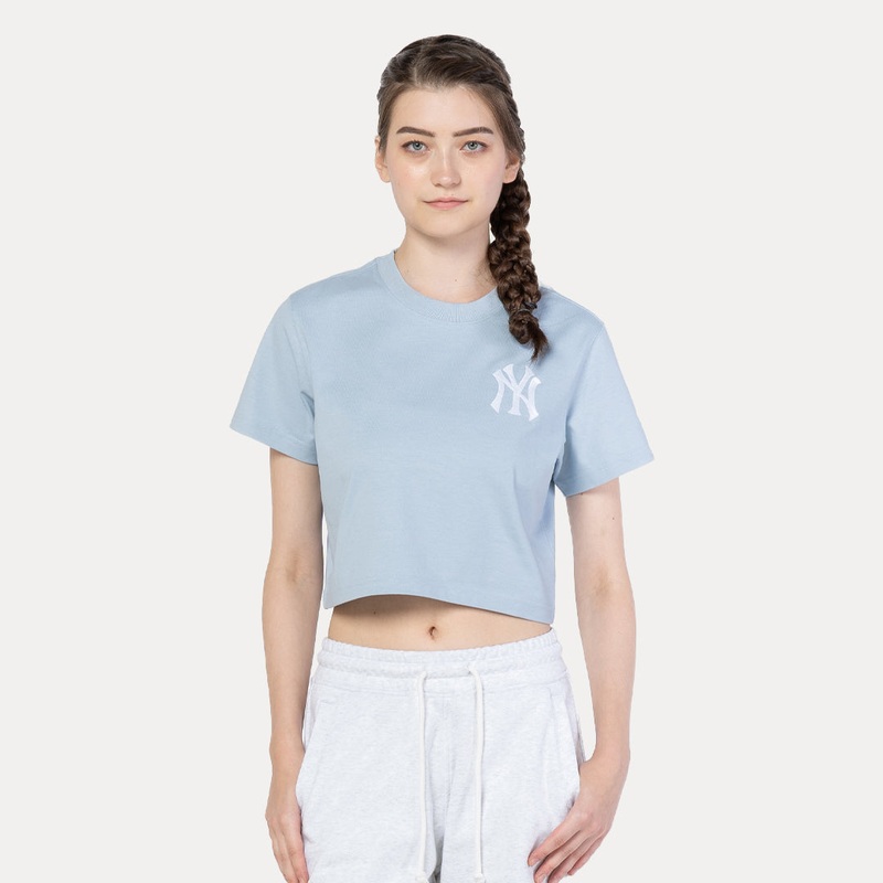 NEW YORK YANKEES COLOR ERA SOFT BLUE WOMEN CROP TEE