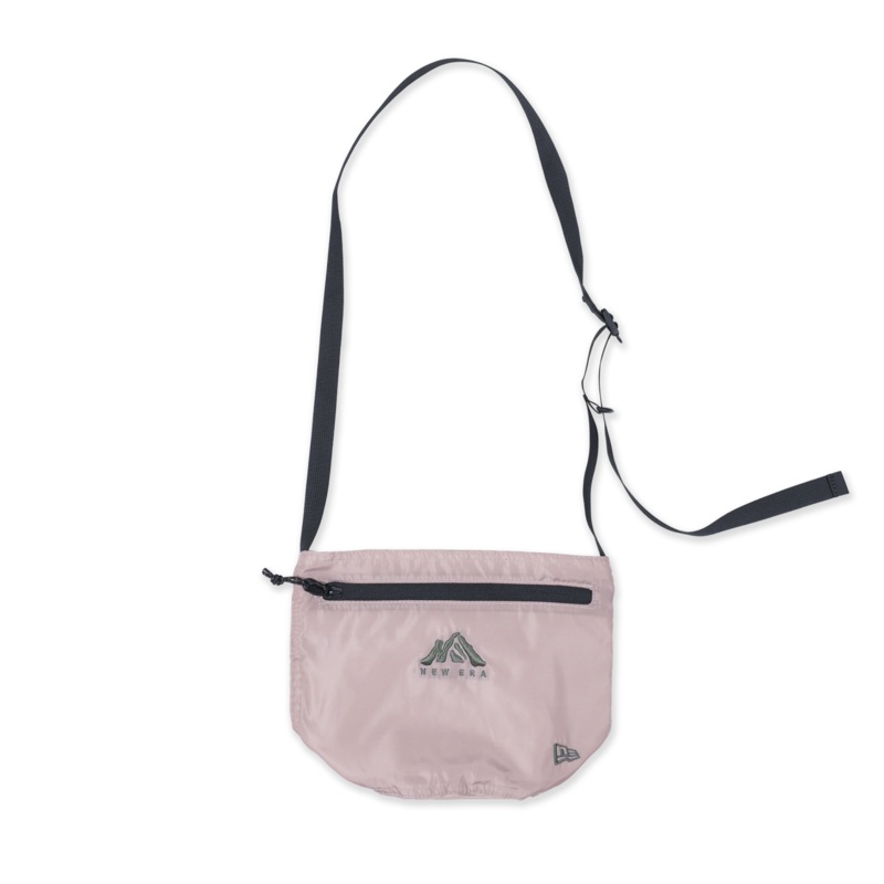 NEW ERA MOUNTAIN LOGO ASH BROWN DRAWSTRING SHOULDER BAG