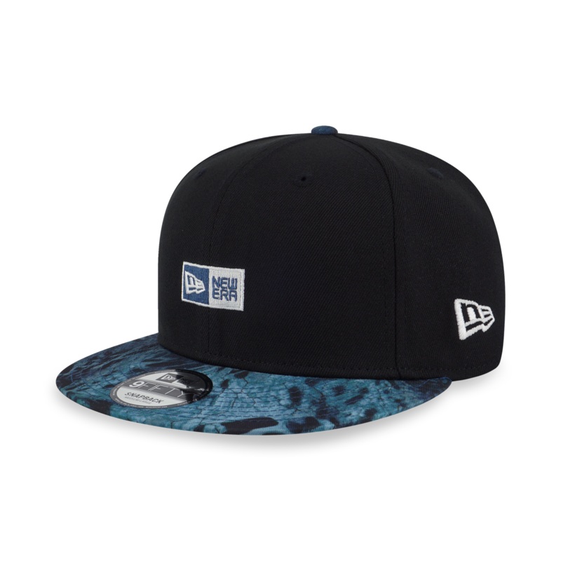 NEW ERA PYRM1 CAMO BLACK BLUE TIP 9FIFTY CAP