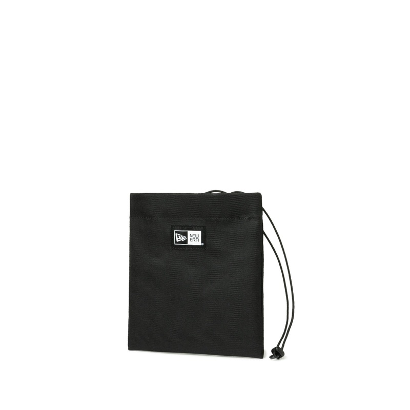 NEW ERA BLACK 0.6L BOX LOGO FLAT NECK POUCH BAG