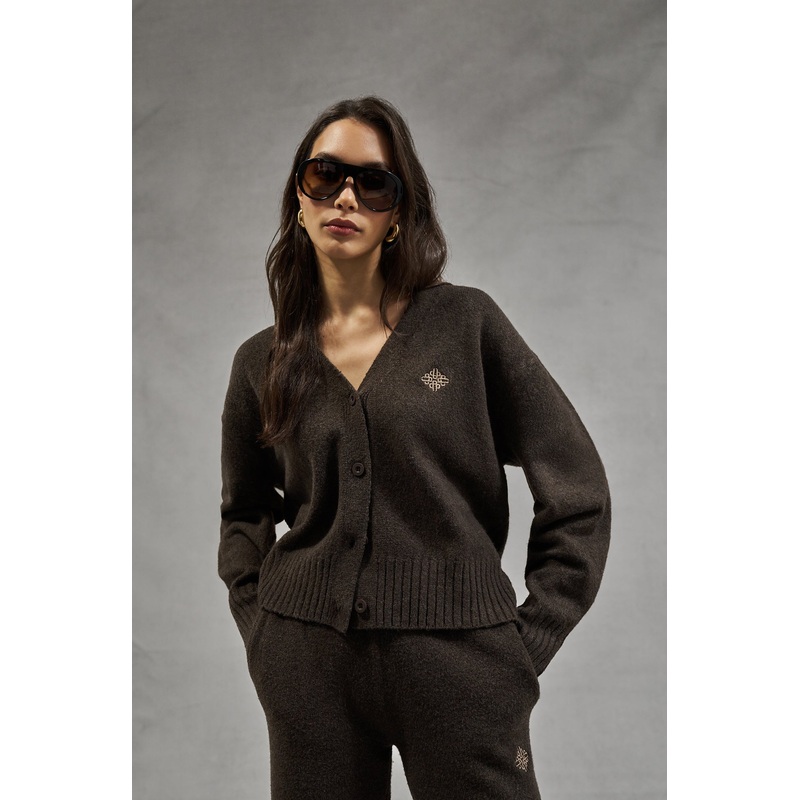 FLUFFY KNIT EMBLEM EMBROIDERED CARDIGAN – BROWN