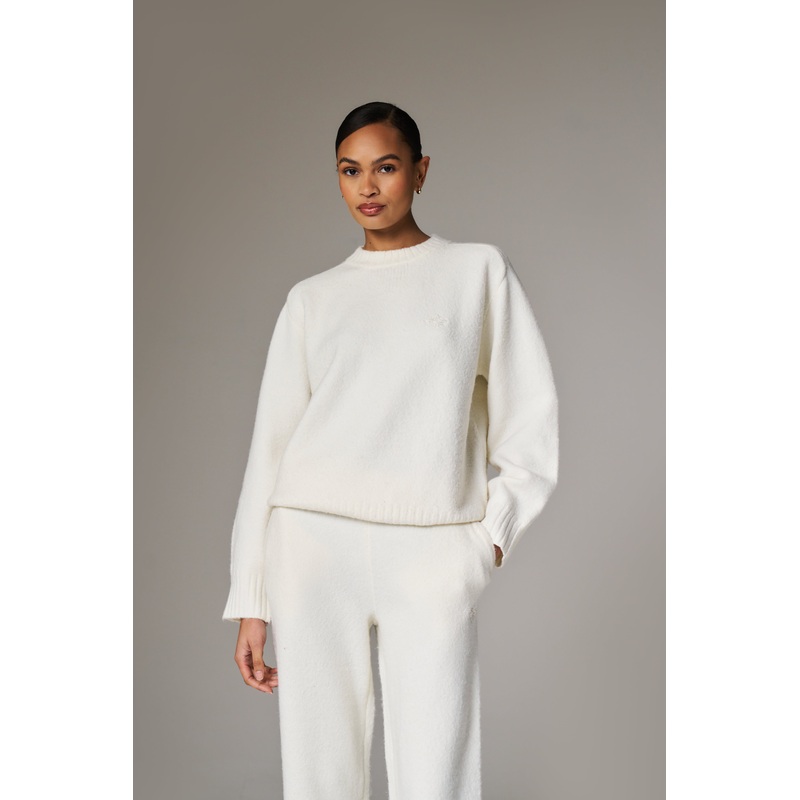 FLUFFY KNIT EMBLEM EMBROIDERED CREW – OFF WHITE
