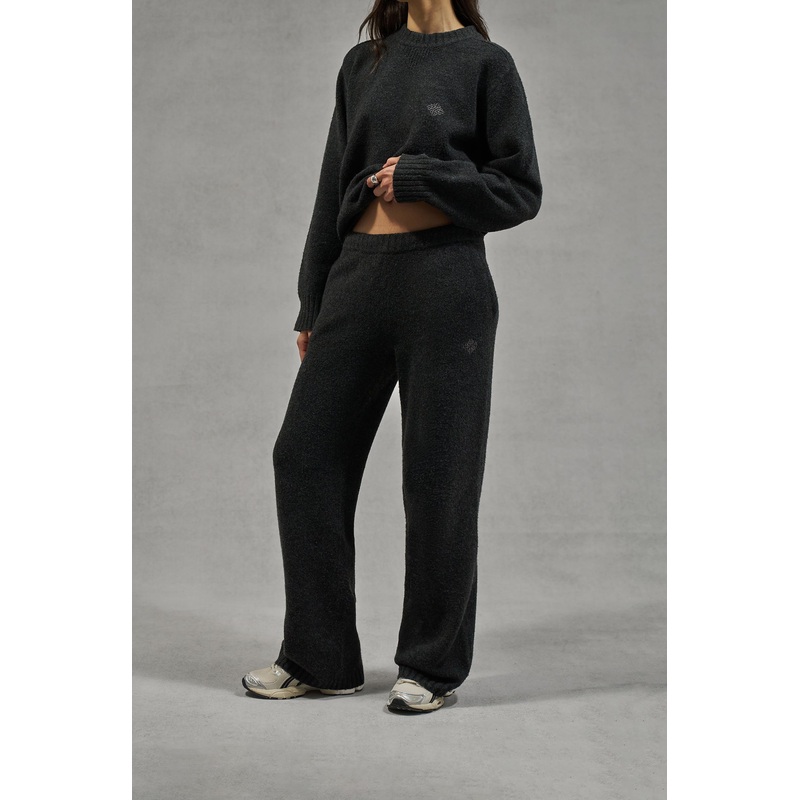 FLUFFY KNIT EMBLEM EMBROIDERED JOGGER – CHARCOAL