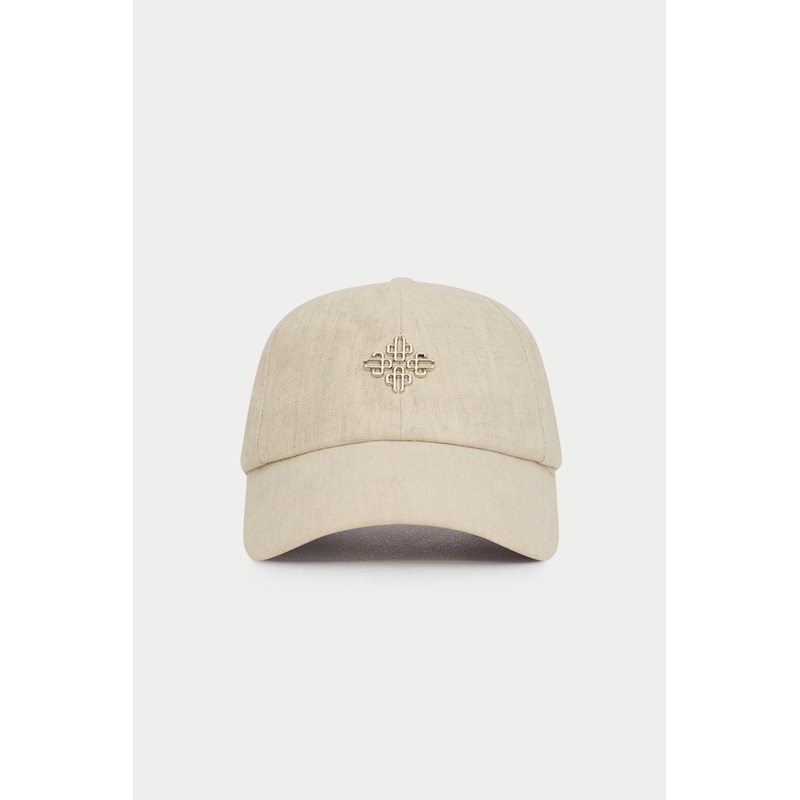 TEXTURED METAL BADGE CAP – BEIGE