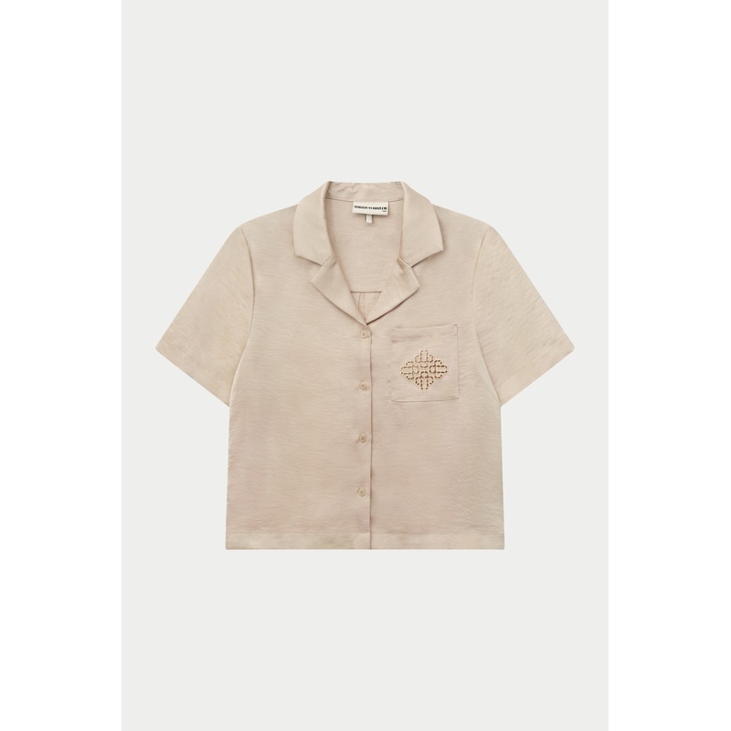SATIN SHORT SLEEVE EMBLEM SHIRT – BEIGE