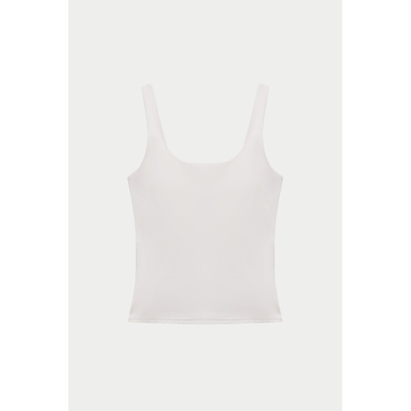 SCULPTING STRETCH SCOOP NECK SPORTS TOP – WHITE