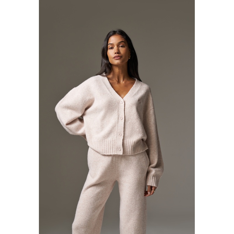 FLUFFY KNITTED EMBLEM EMBROIDERED CARDIGAN – PINK