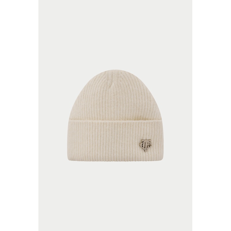 FLUFFY KNIT MONOGRAM PIN BADGE BEANIE – OFF WHITE