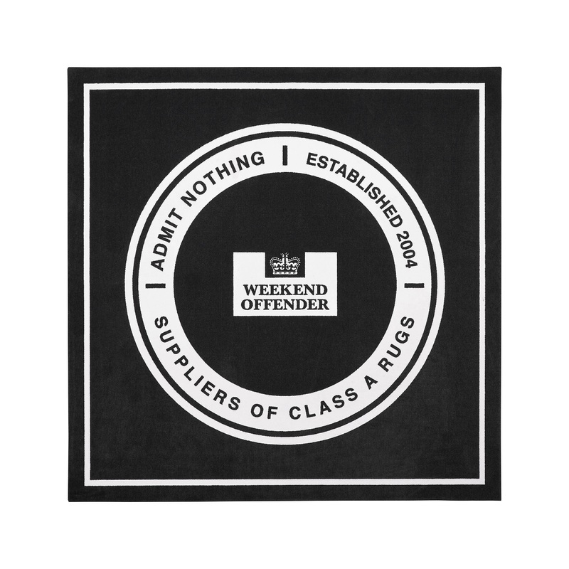 Large Rug Black|One Size|Black