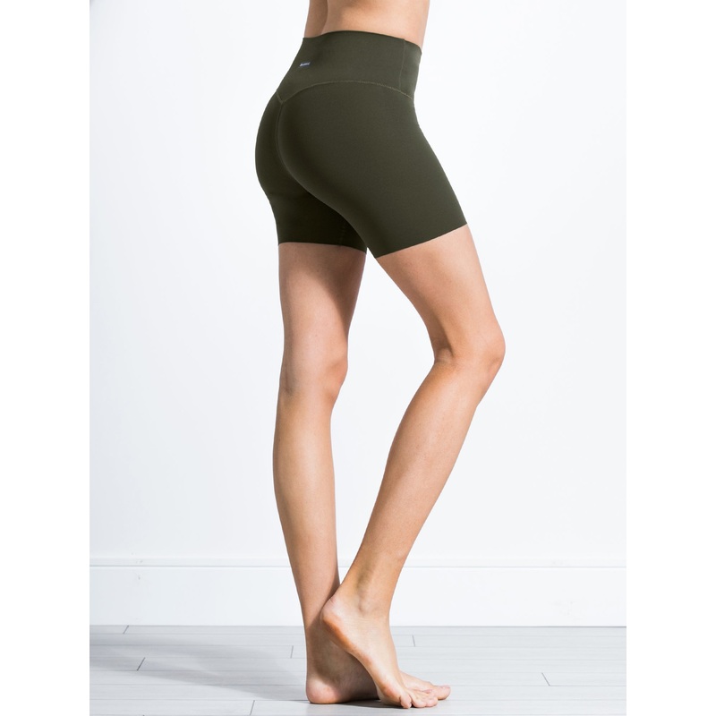 NUDE SHAPE 6 SHORTS, DARK GREEN