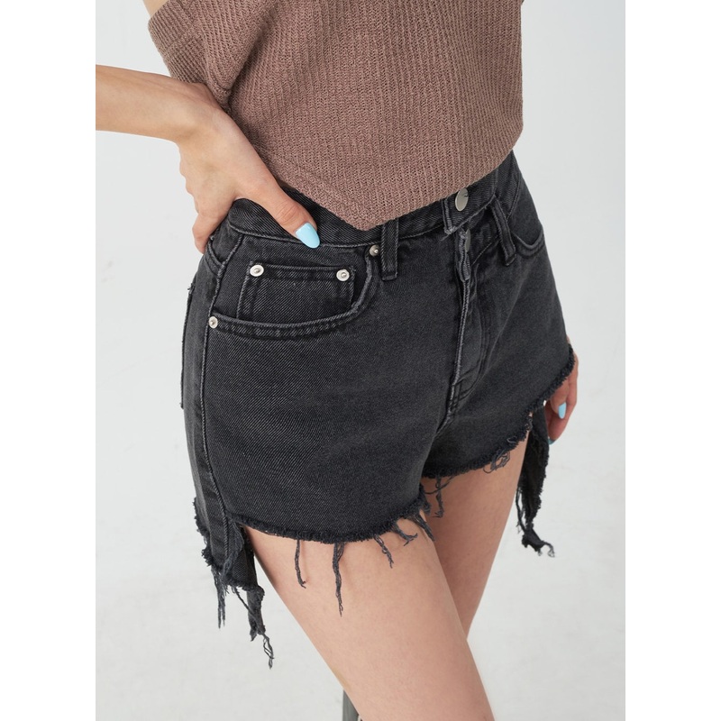 Double Buttoned Distressed Black Shorts IJ23