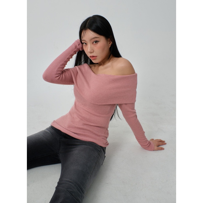 Ribbed Knit Off-Shoulder Top IJ318