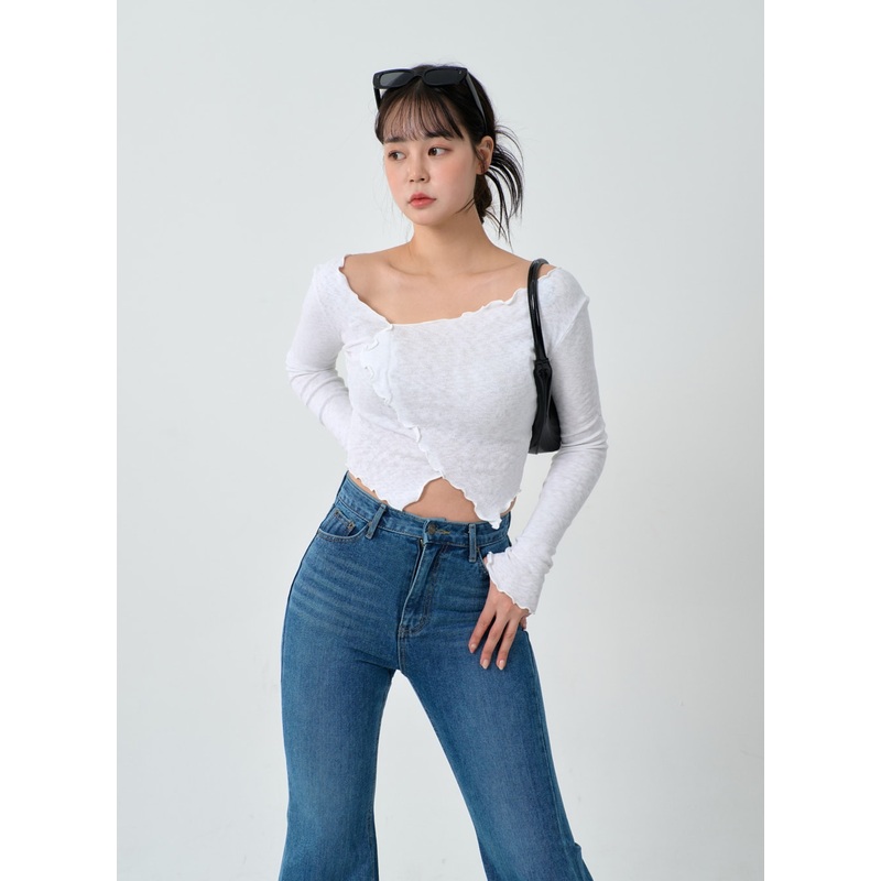 Wavy Off-Shoulder Cropped Top IJ304