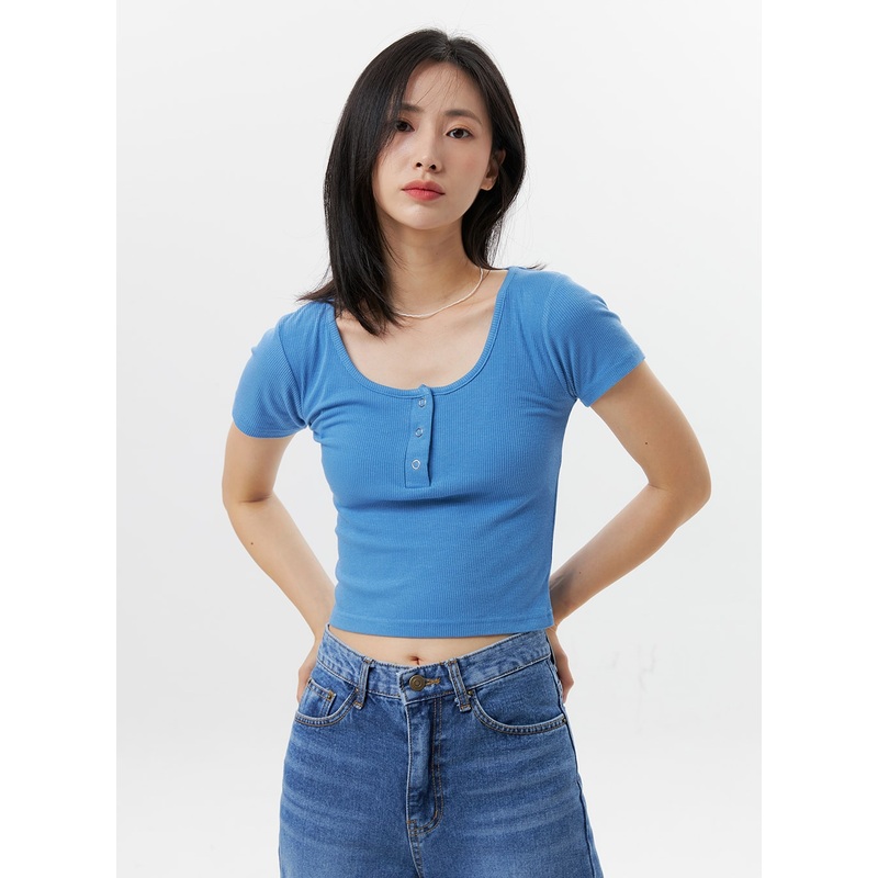 Buttoned U-Neck Crop Tee OG318