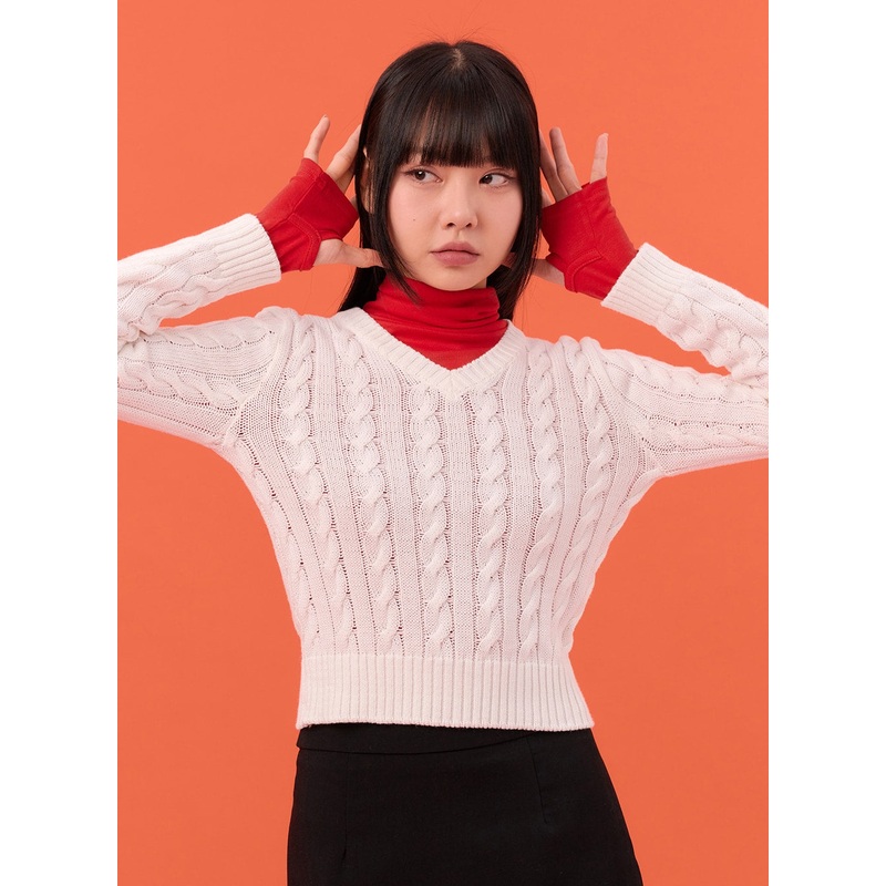 Cable Knit V-Neck Sweater IN301