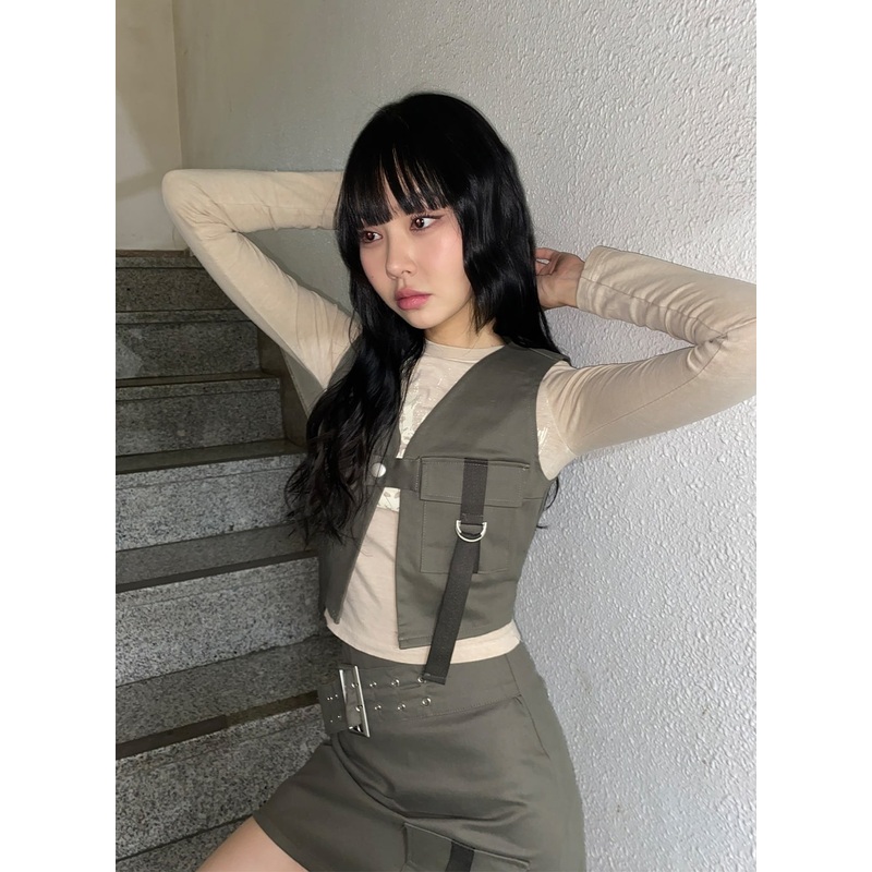 Strap Pocketed Crop Vest CO327