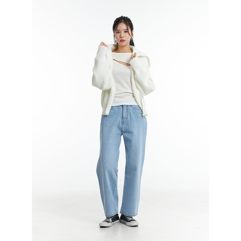 Light Washed Straight Jeans ON329