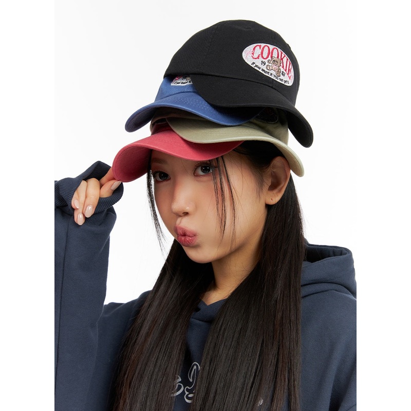 Bear Embroidered Graphic Cap IF421