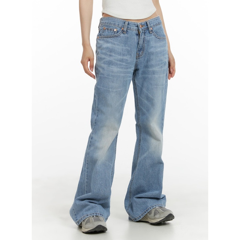 Light Washed Bootcut Jeans CM426