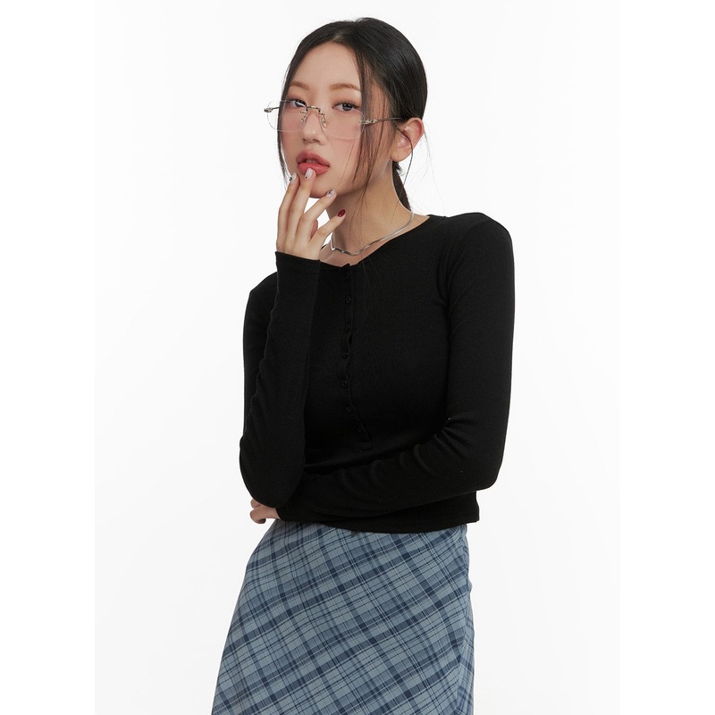 Buttoned Slim Fit Long-Sleeve Top CA415