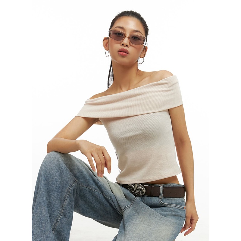 Solid Off Shoulder Crop Top IU412