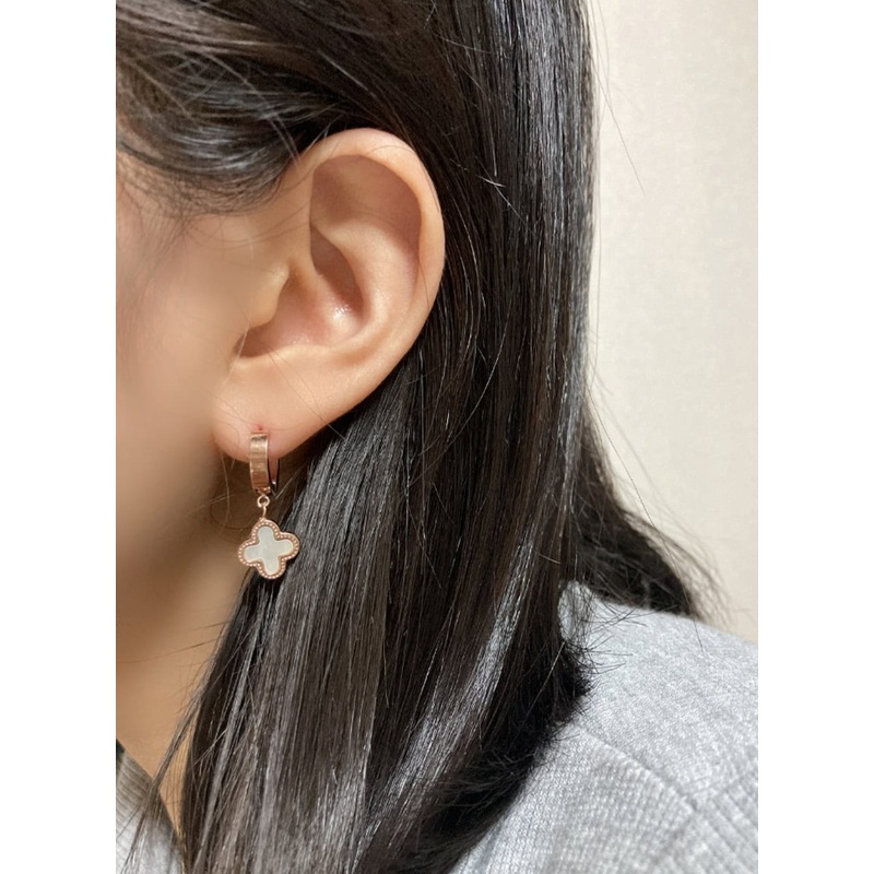 Anaya Earrings IL405|Black|White|One Size