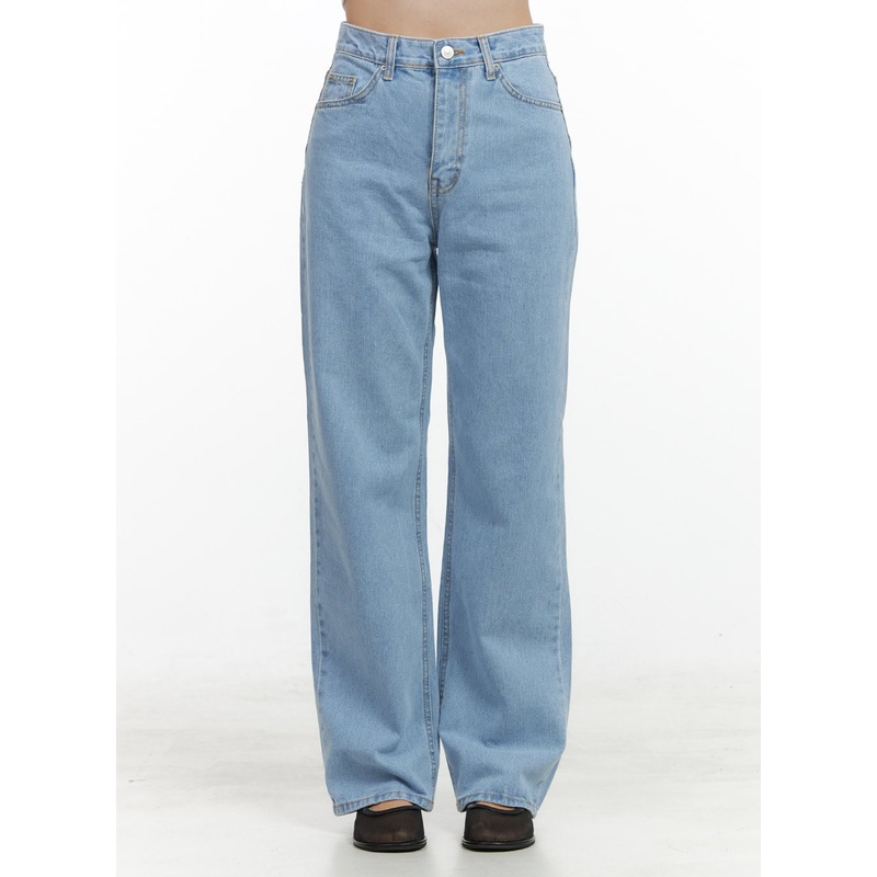 Light Straight Leg Jeans OL411
