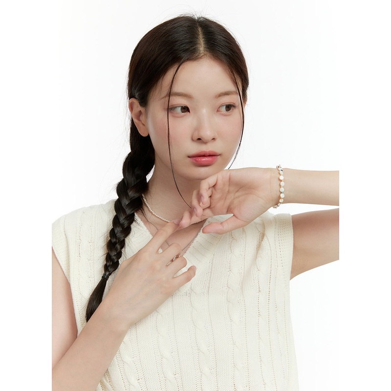 Beaded Charm Bracelet OL423|Light beige|One Size