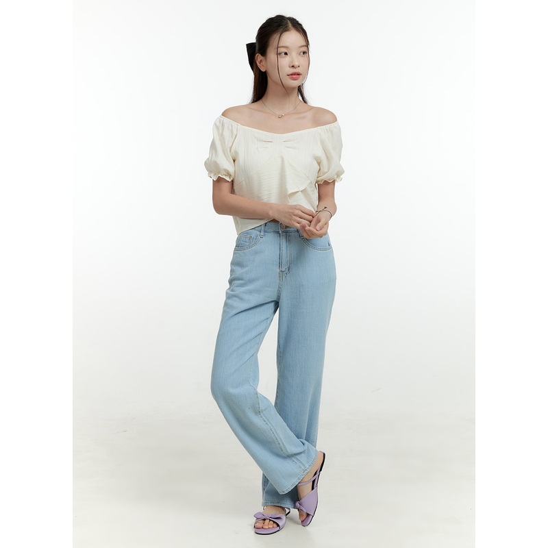 Ava Light Washed Straight Jeans OL430