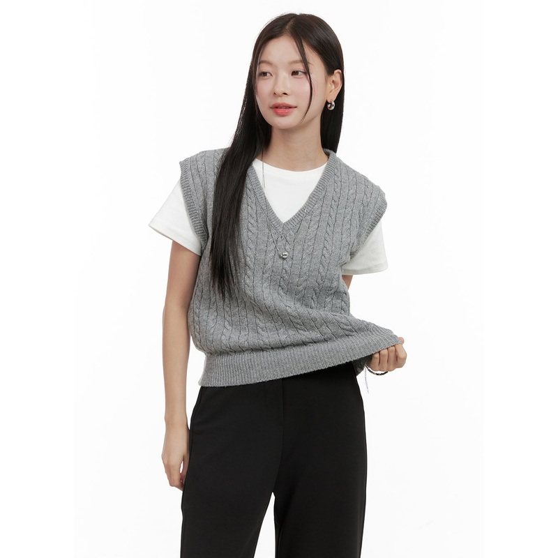 Cable Knit Sleeveless V-Neck Vest OG416